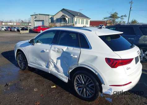 2022 Audi Q3 Premium 40 Tfsi Quattro Tiptronic from USA, damaged, VIN WA1AUCF32N1046260